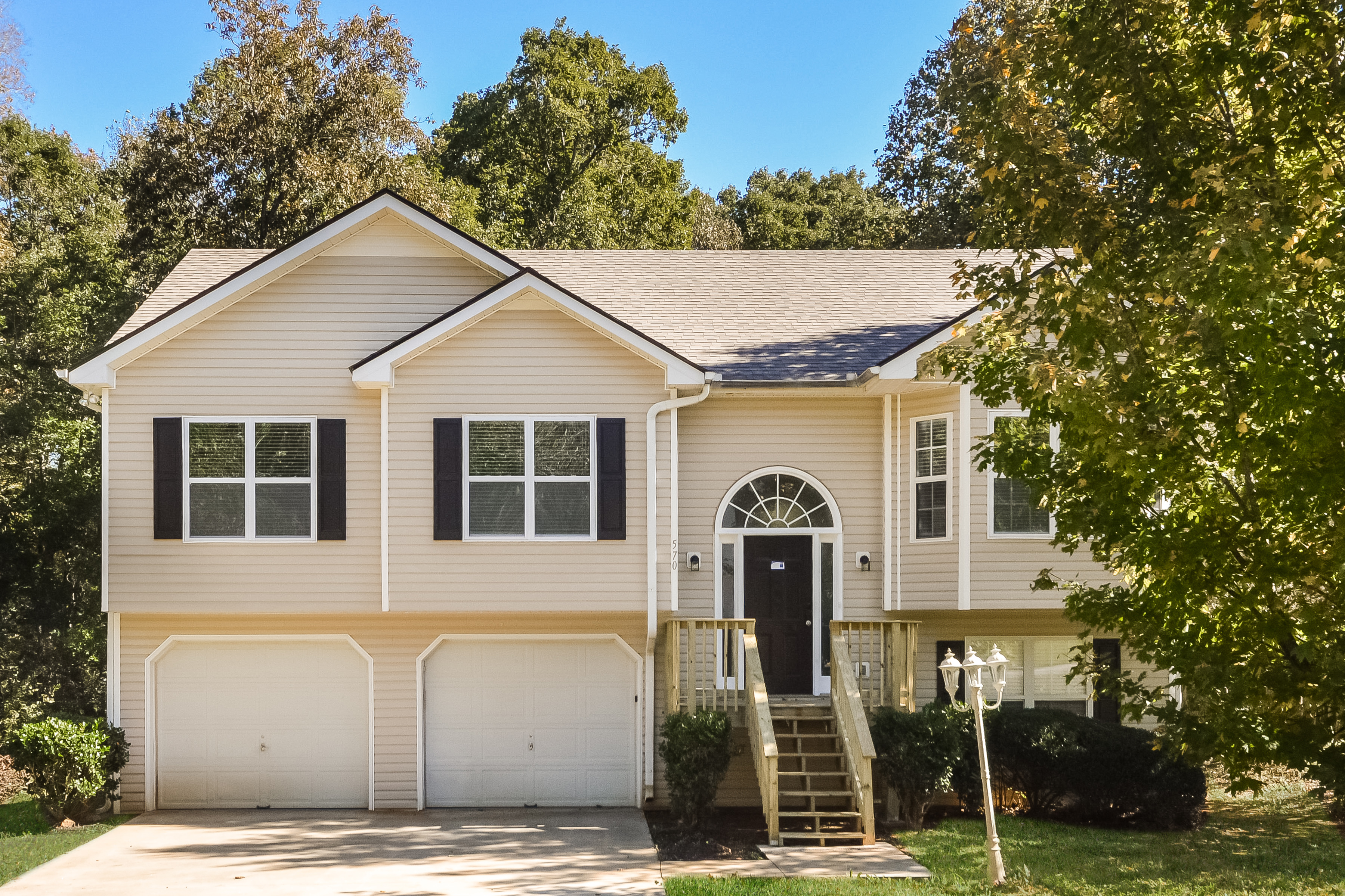 570 Freeman Dr Covington, GA 30016